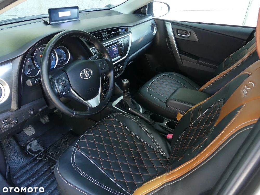 Toyota Auris 1.6 Prestige - 2