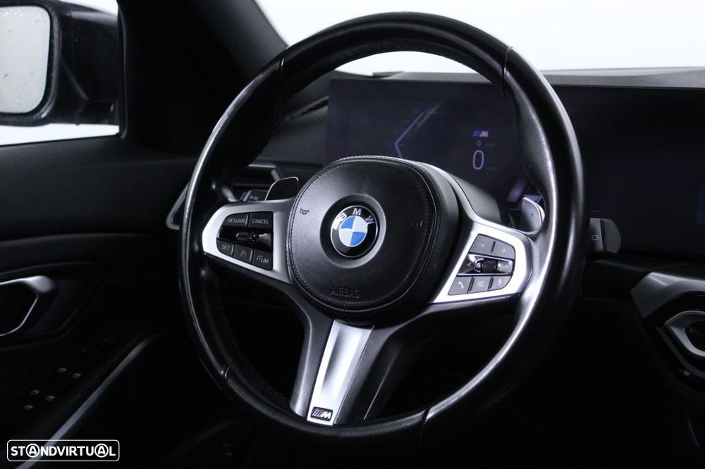 BMW 320 d Touring Pack Desportivo M Auto - 16