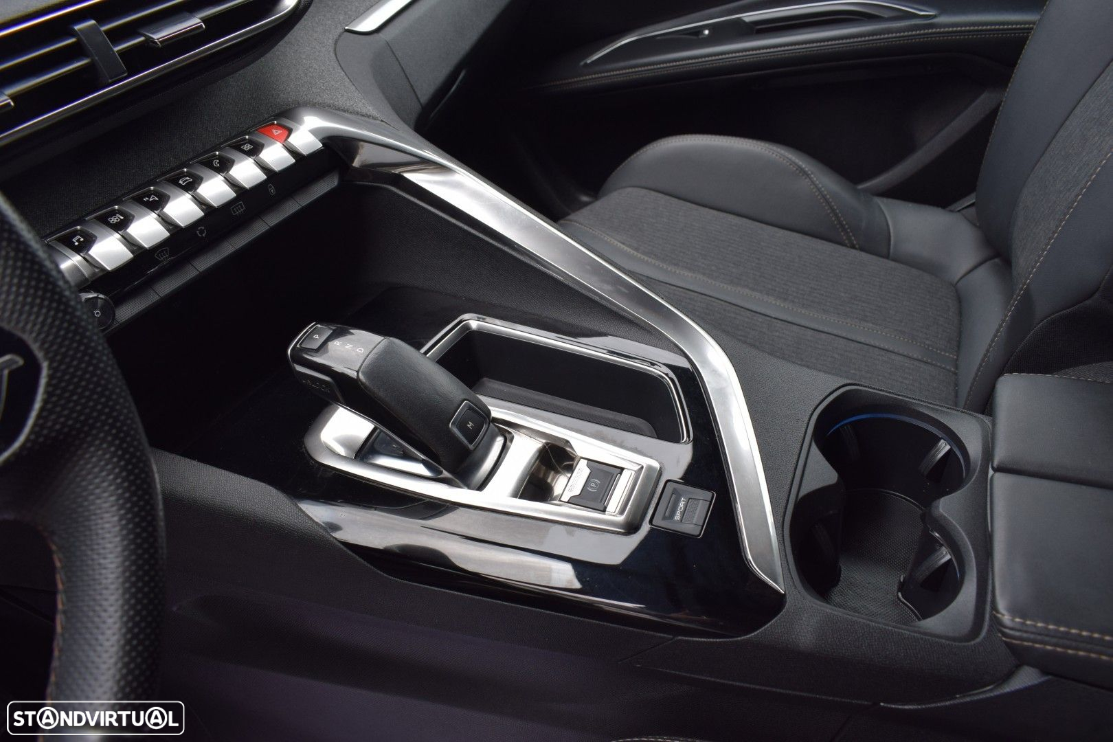 Peugeot 5008 1.5 BlueHDi GT Line EAT8 - 36