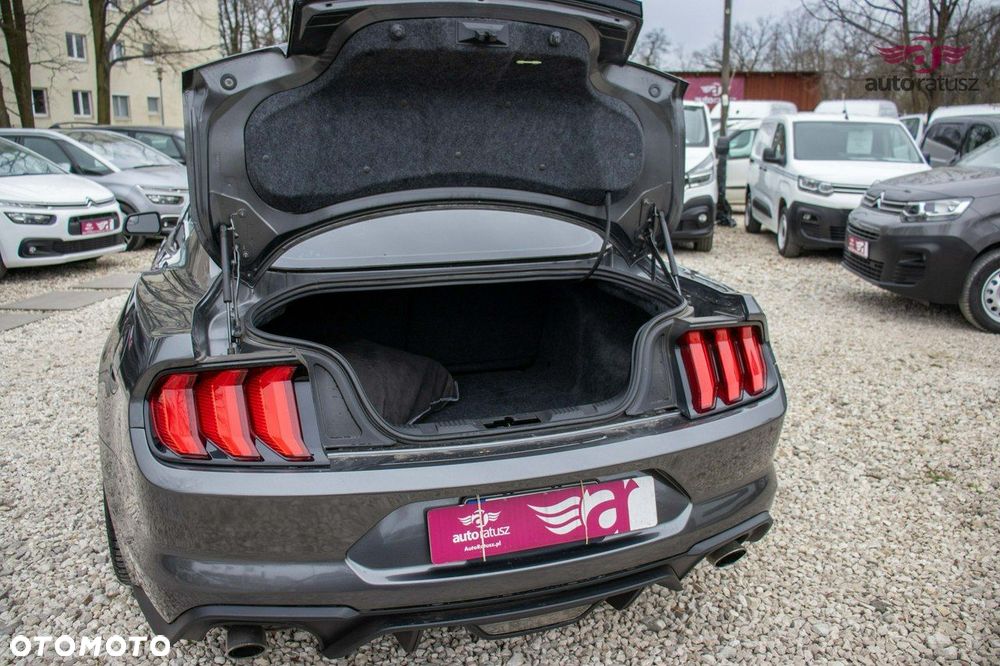 Ford Mustang - 29