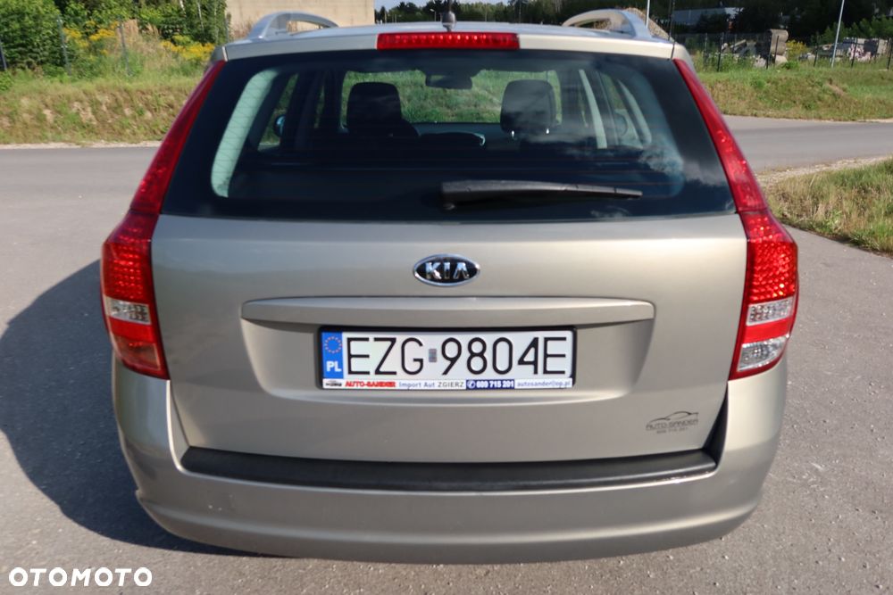 Kia Ceed Cee'd 1.4 L - 6