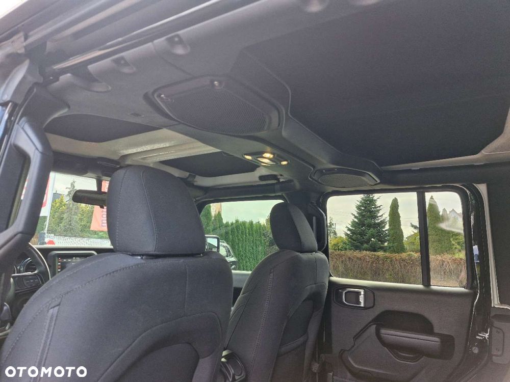 Jeep Wrangler - 17