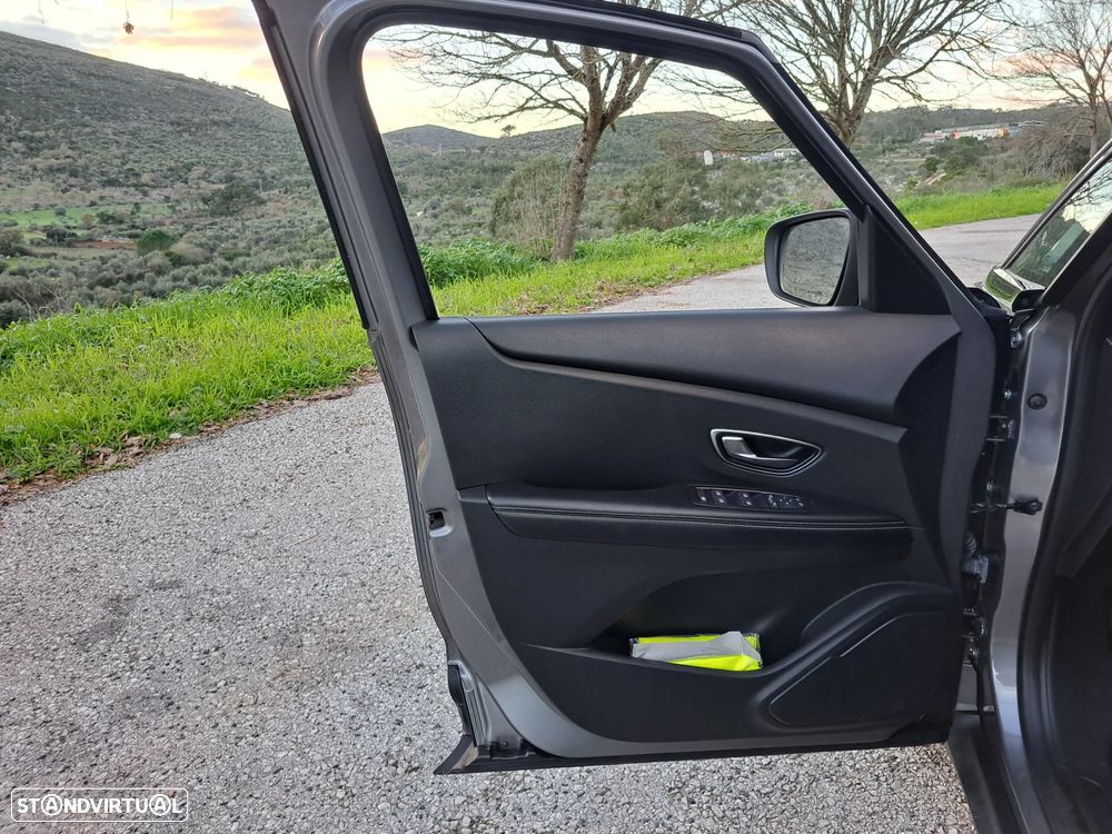 Renault Scénic Energy dCi 110 S&S Bose Edition - 12