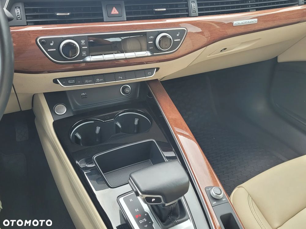 Audi A4 Limousine 40 TFSI quattro S tronic - 19