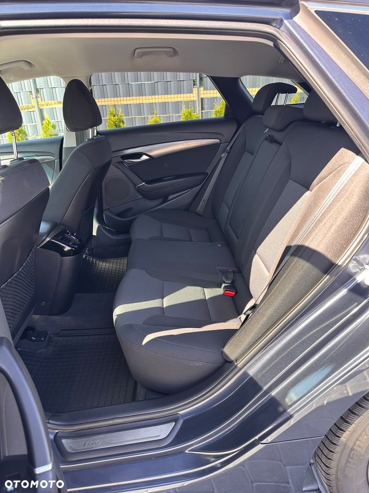 Hyundai i40 Kombi blue 1.7 CRDi Classic - 18
