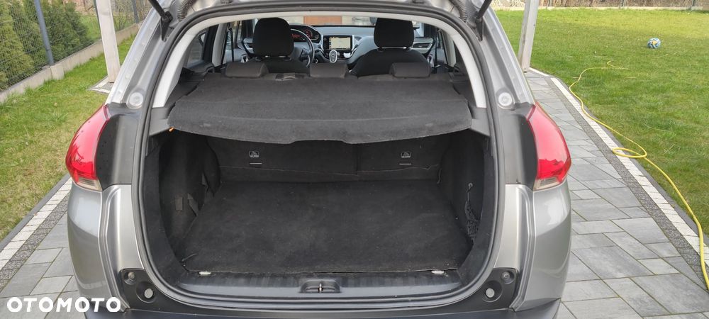Peugeot 2008 1.6 BlueHDi Style - 9
