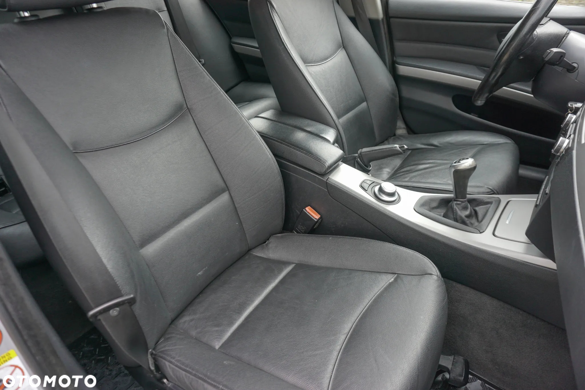 BMW Seria 3 325d - 19