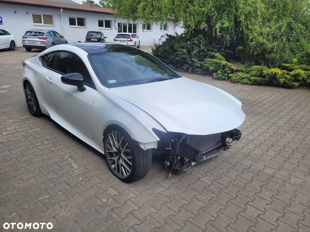 Lexus RC 200t / 300 F Sport - 9