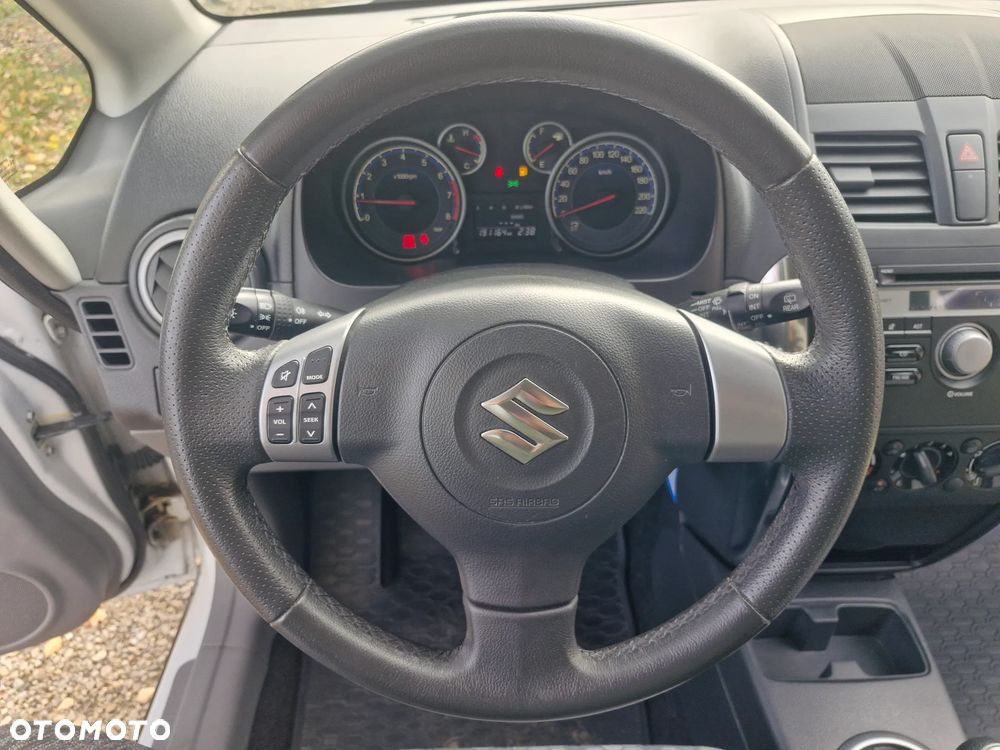 Suzuki SX4 1.6 VVT 4x4 Comfort - 19