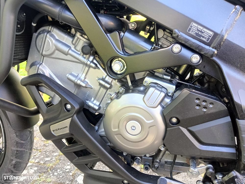Suzuki DL V-Strom DL 650A - 16