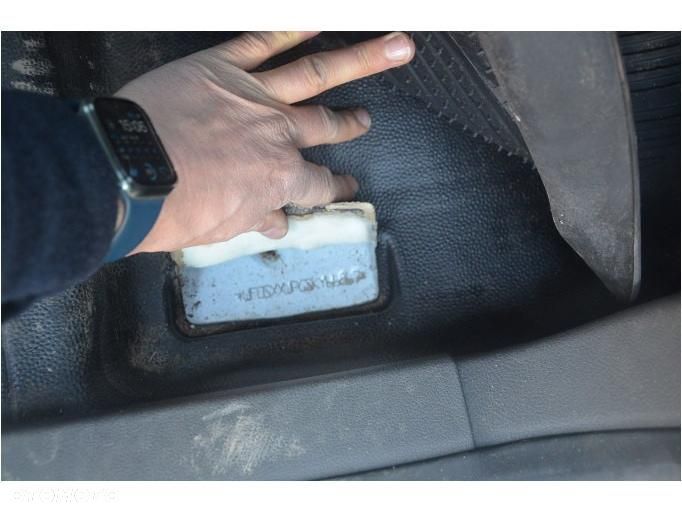 Ford Transit Connect - 12