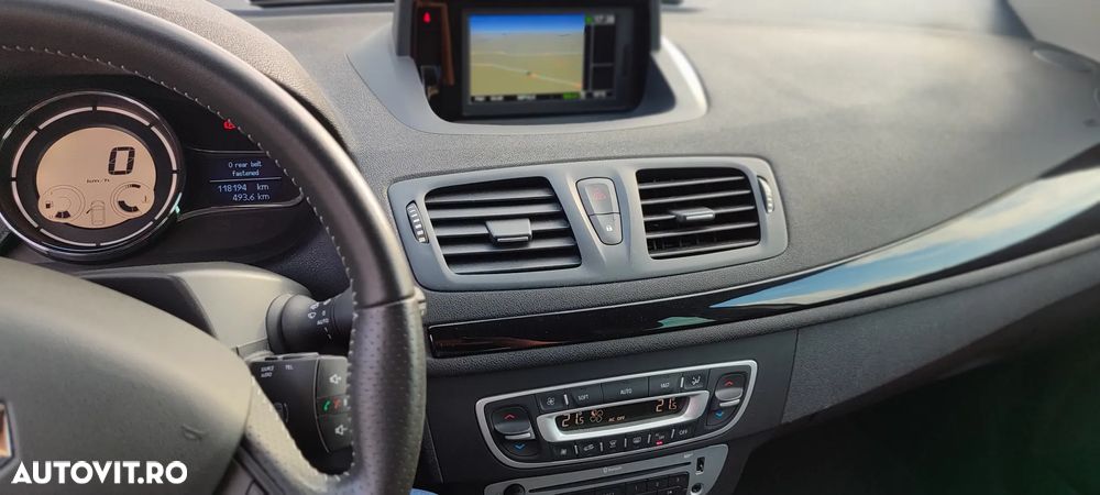 Renault Megane ENERGY TCe 130 Start & Stop Bose Edition - 8