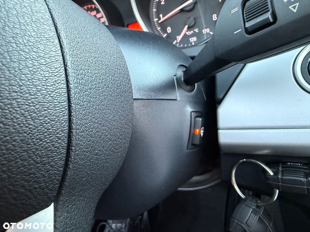 BMW Z4 sDrive20i - 28