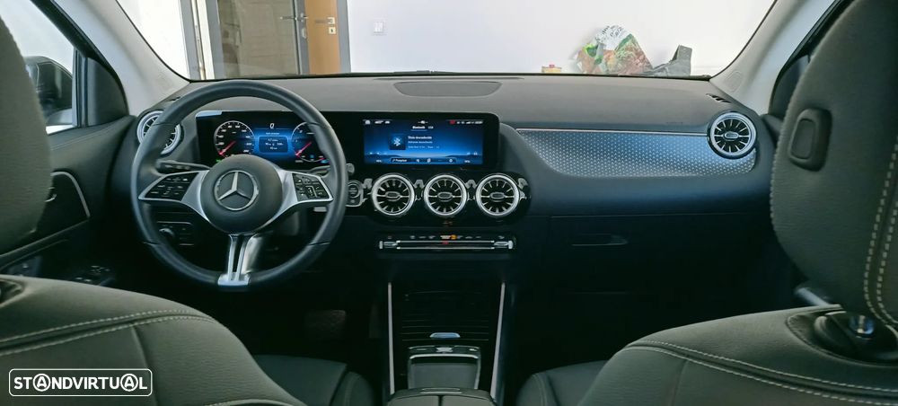 Mercedes-Benz GLA 180 d 8G-DCT Progressive Advanced - 12