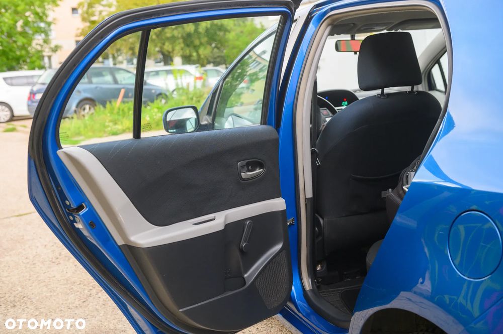 Toyota Yaris 1.3 Terra Gold - 10