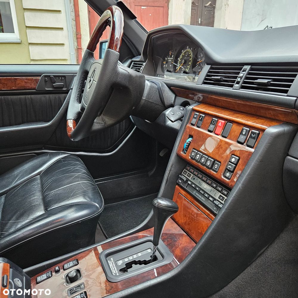 Mercedes-Benz W124 (1984-1993) - 14