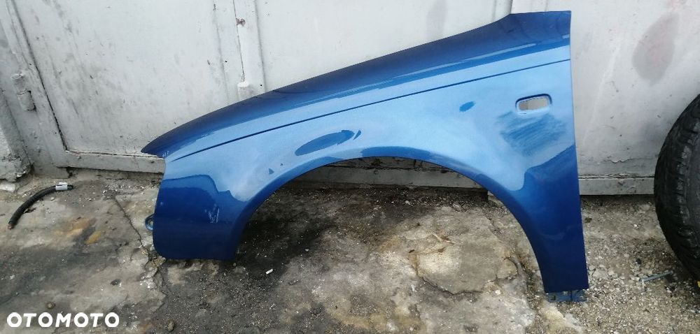 Błotnik Audi A4 B7 LEWY PRZÓD LZ5C - 1