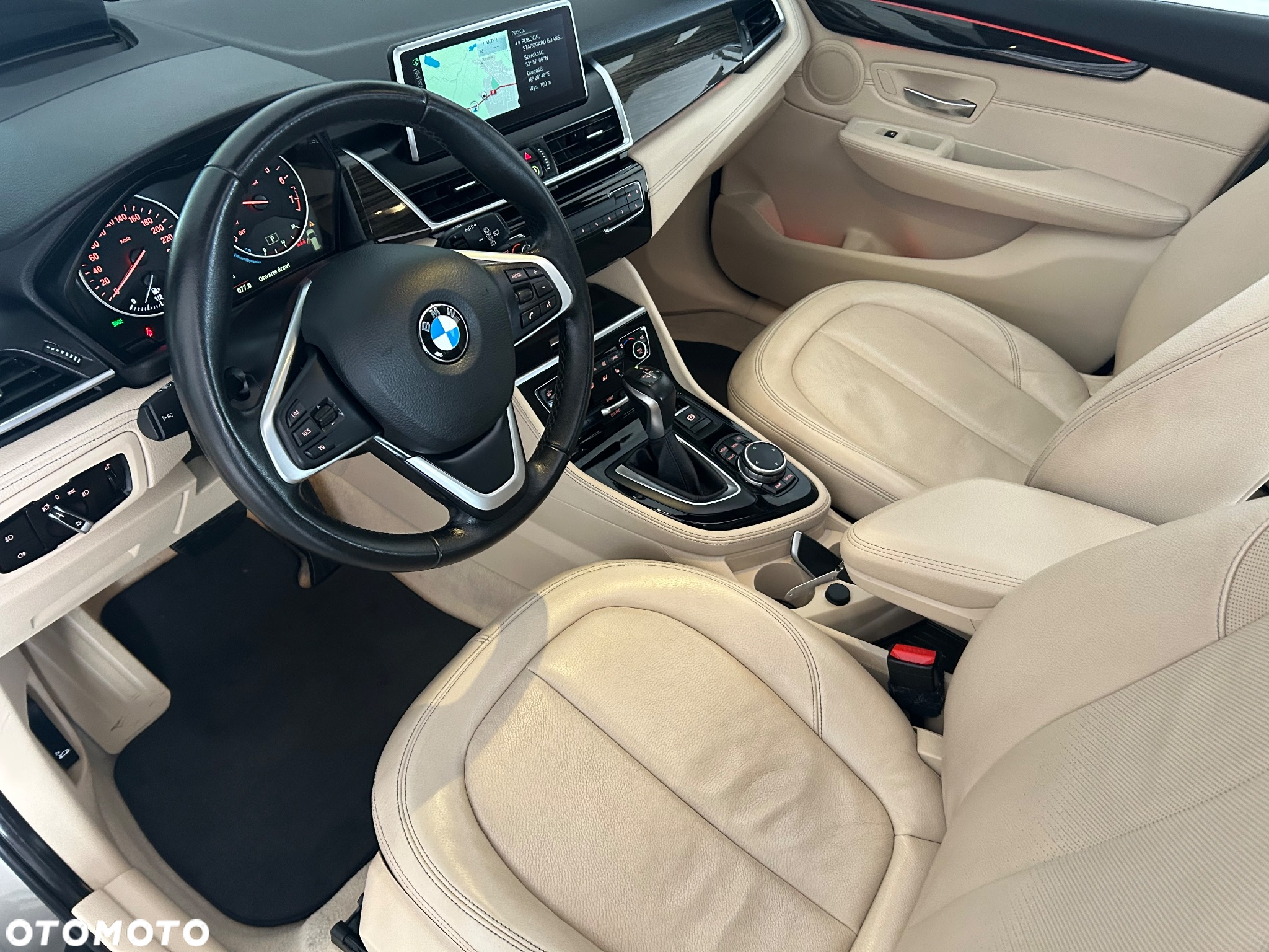 BMW Seria 2 220i Active Tourer Luxury Line - 14
