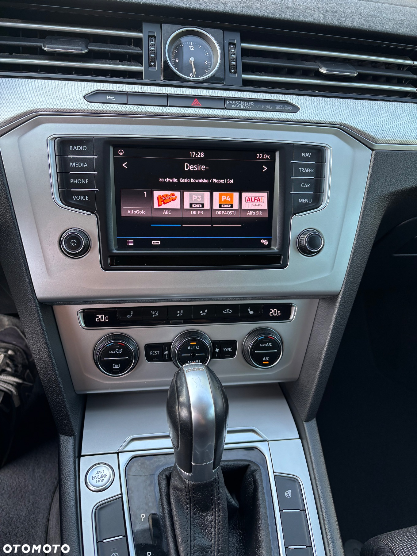 Volkswagen Passat Variant 2.0 TDI DSG (BlueMotion Technology) Comfortline - 30