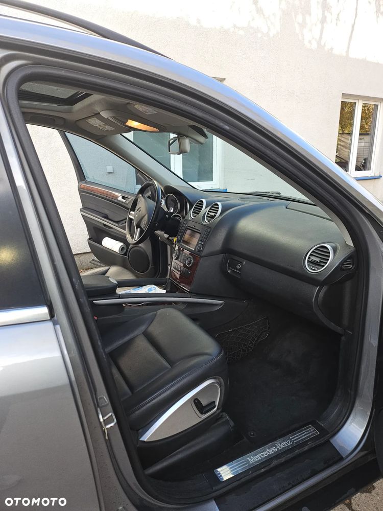 Mercedes-Benz ML - 7