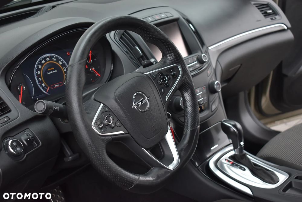 Opel Insignia - 10