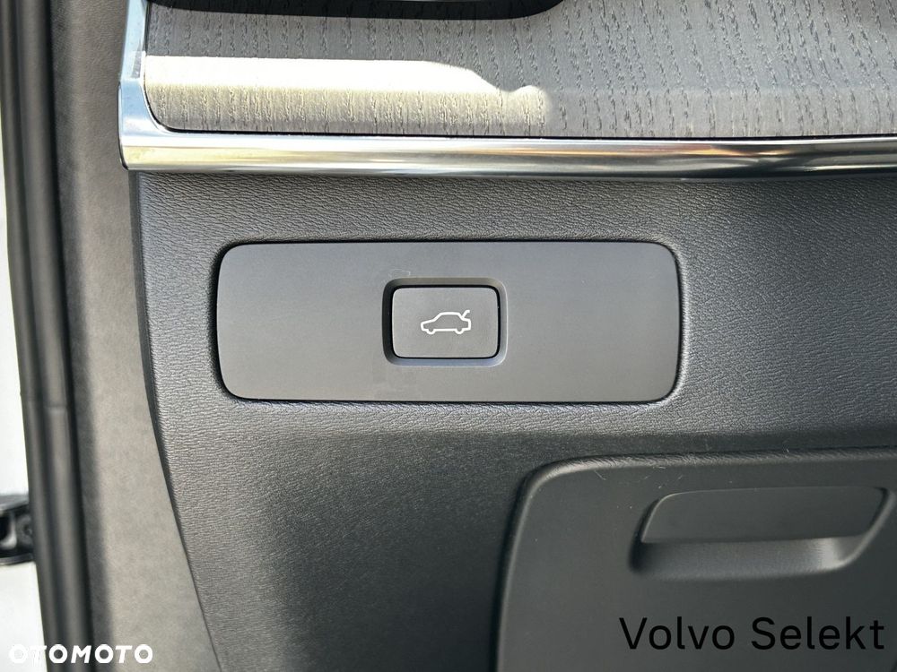 Volvo XC 90 - 22