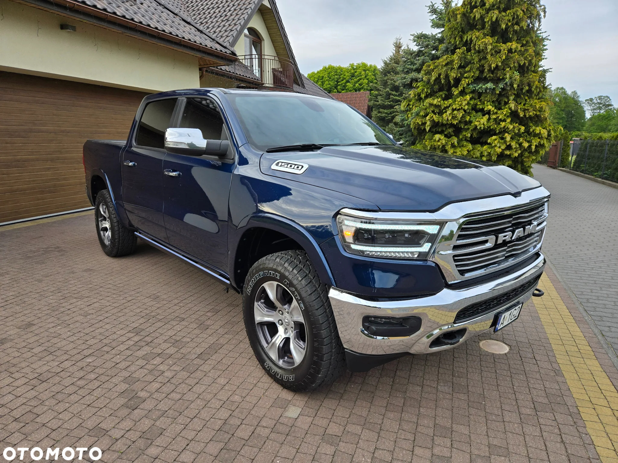 RAM 1500 Crew Cab MB Laramie - 4