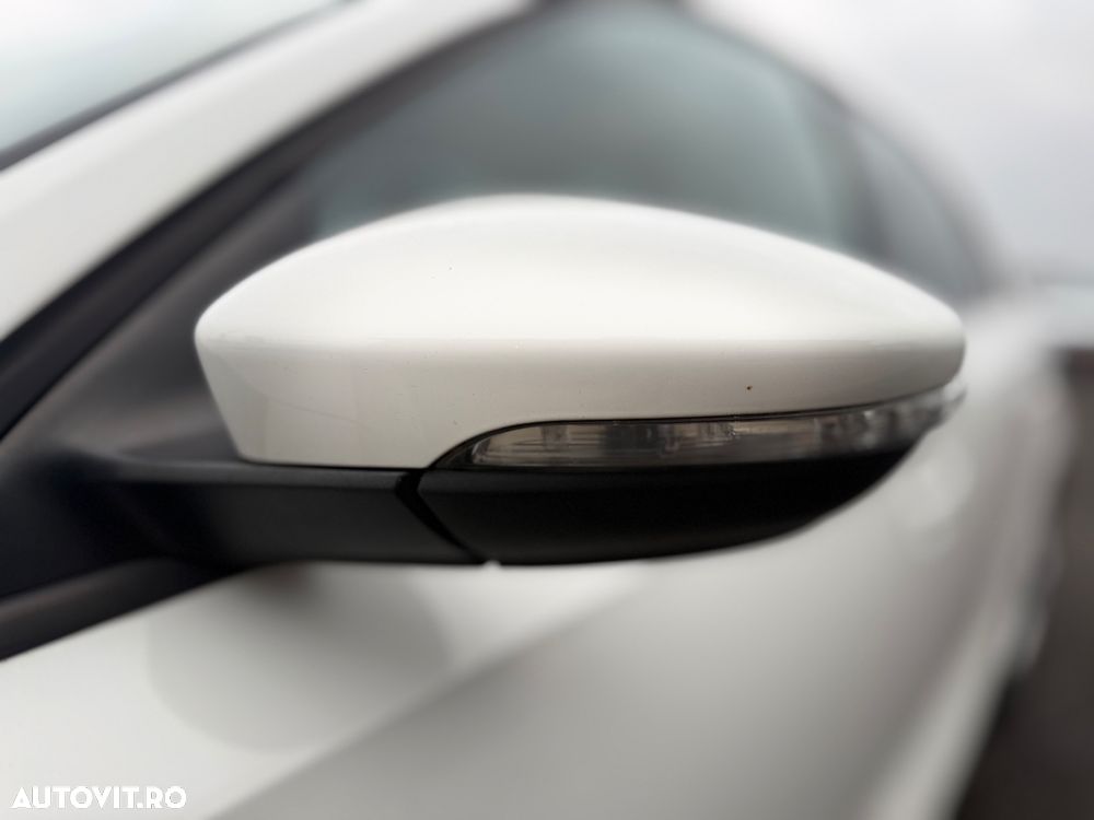 Volkswagen Jetta 1.6 TDI Comfortline - 20