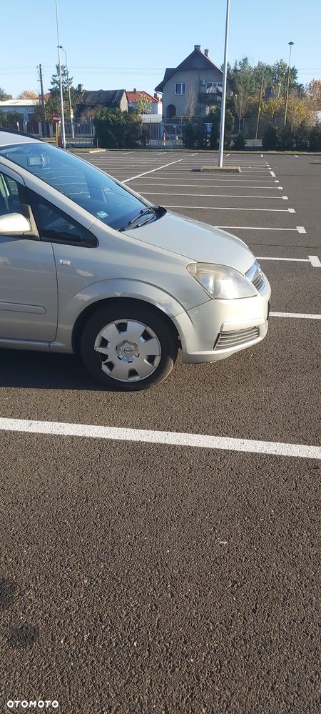 Opel Zafira - 15