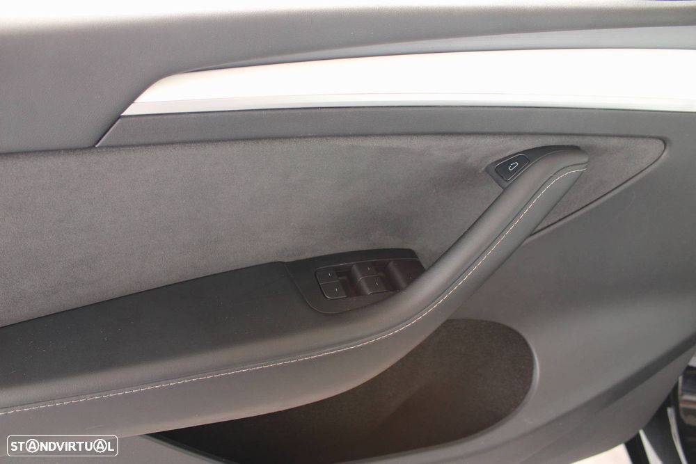 Tesla Model Y Long Range Tração Integral - 7