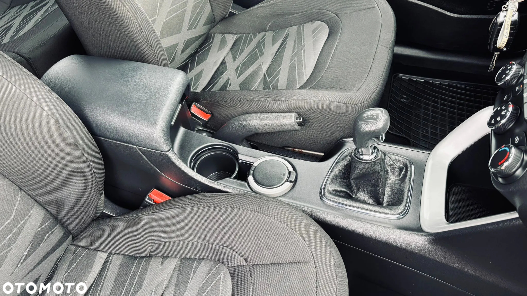 Kia Ceed - 23