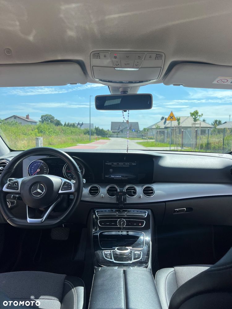 Mercedes-Benz Klasa E 220 d 9G-TRONIC - 9