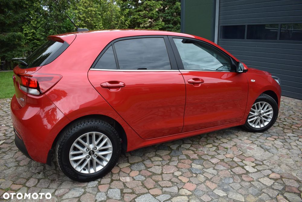 Kia Rio - 16