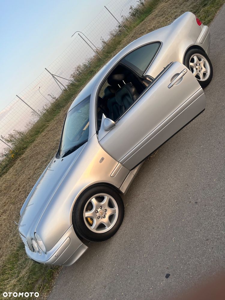 Mercedes-Benz CLK - 6
