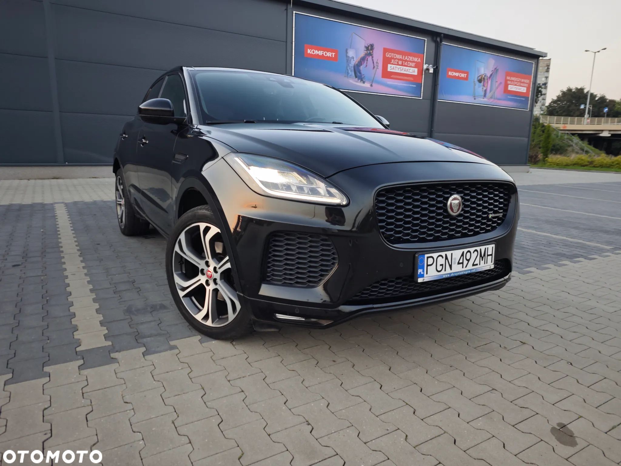 Jaguar E-Pace 2.0 i4D AWD R-Dynamic S - 1