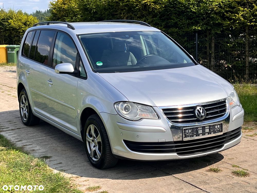 Volkswagen Touran 1.9 TDI DPF DSG Highline - 5