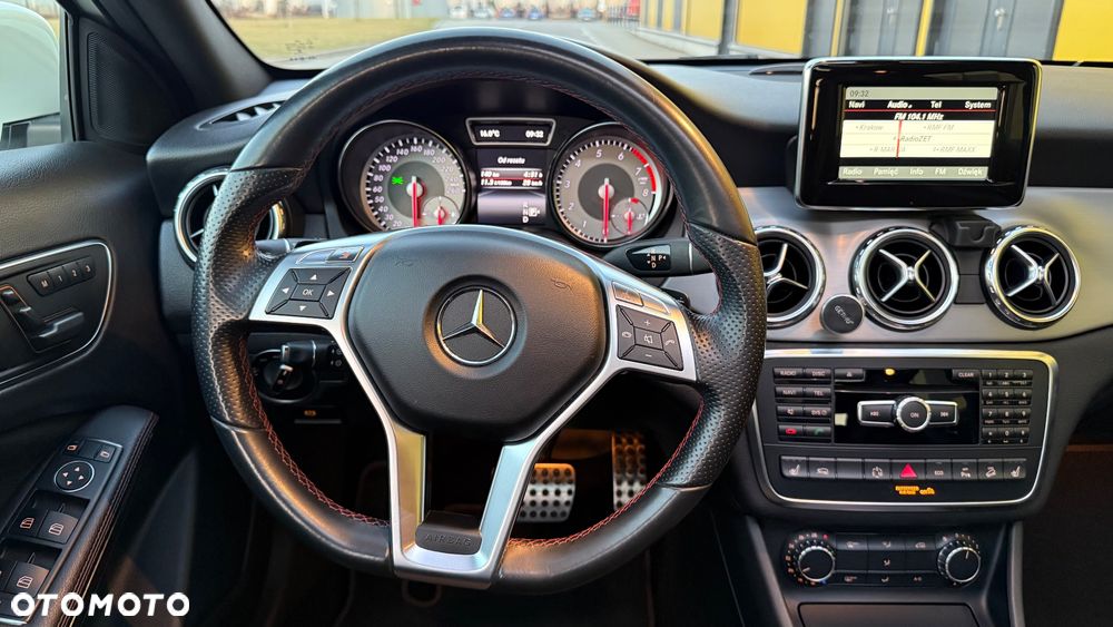 Mercedes-Benz GLA 250 4-Matic - 14