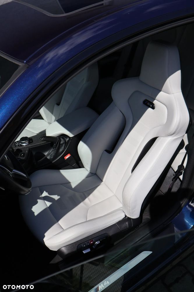 BMW M4 DKG - 10