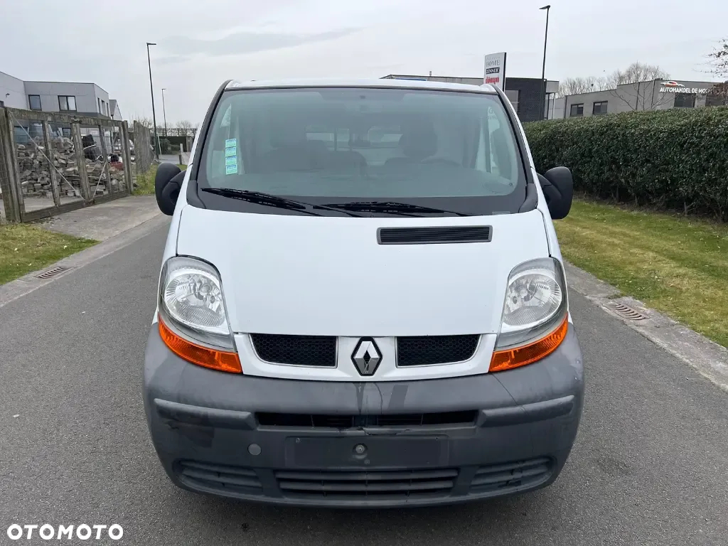 Renault Traffic - 3