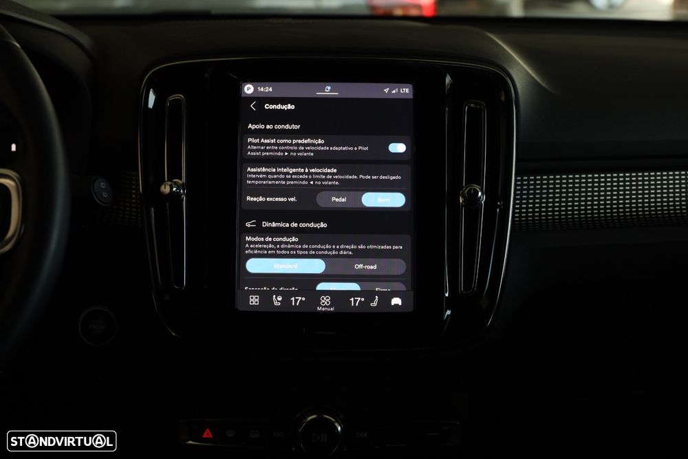 Volvo XC 40 2.0 B3 Plus Dark - 25