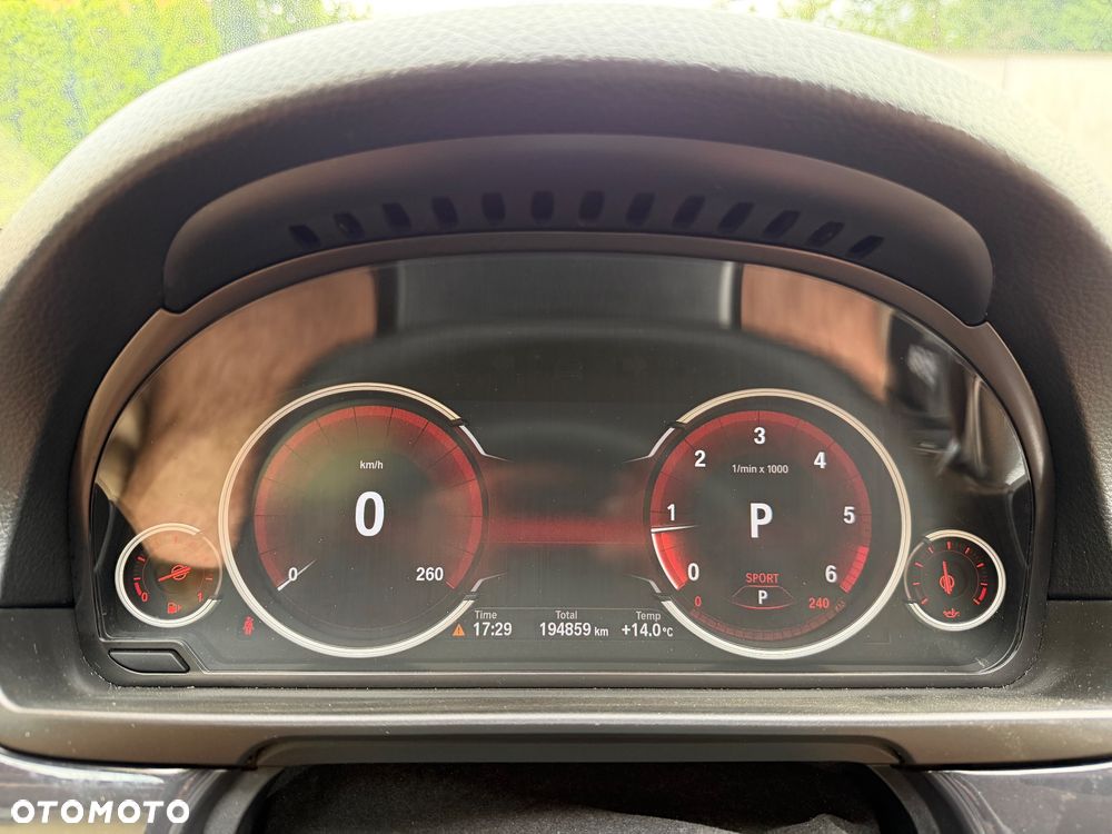 BMW Seria 5 520d Luxury Line - 33