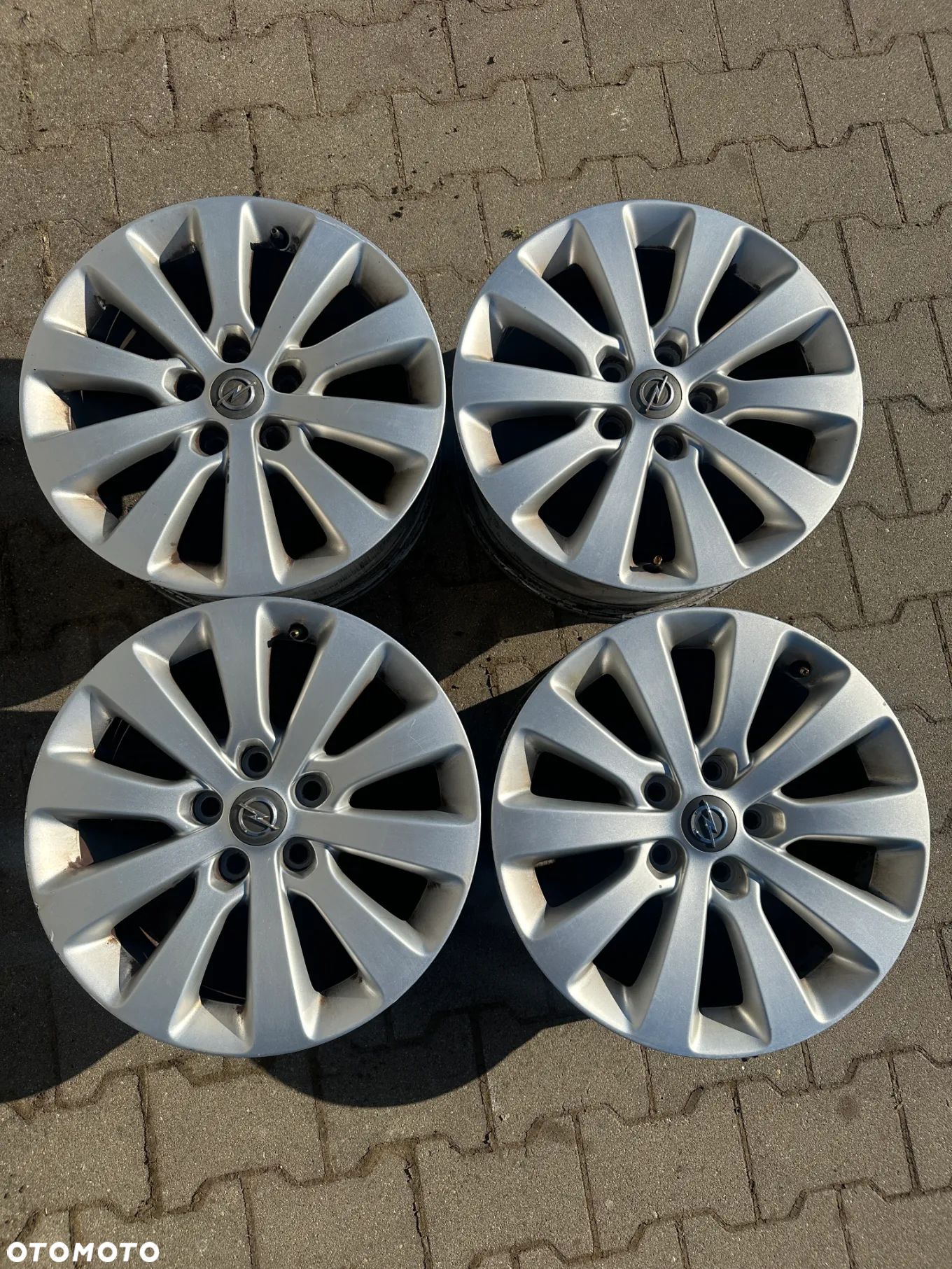 OPEL ASTRA J INSIGNIA B 4x FELGI ALUMINIOWE 7Jx17" ET44 5x115 - 1