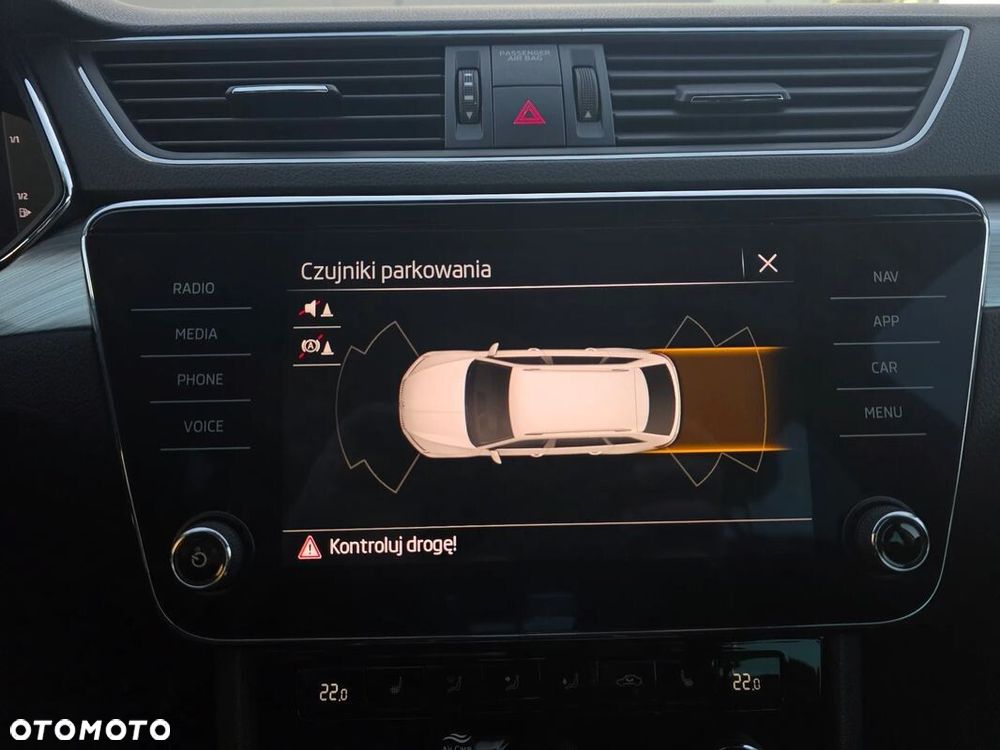 Skoda Superb 2.0 TDI SCR Ambition DSG - 24