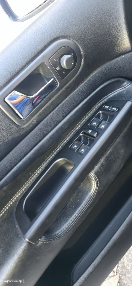 VW Bora 1.9 TDi Highline - 11