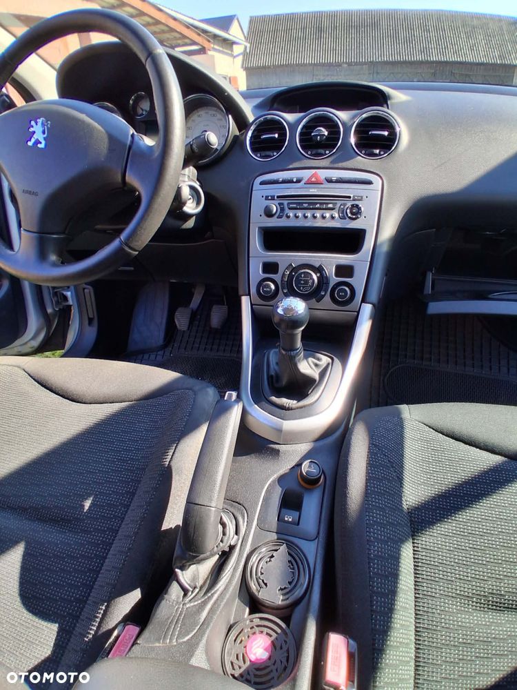 Peugeot 308 1.6 Premium Plus - 11