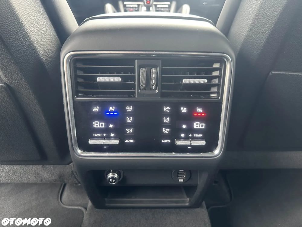 Porsche Cayenne Standard - 37