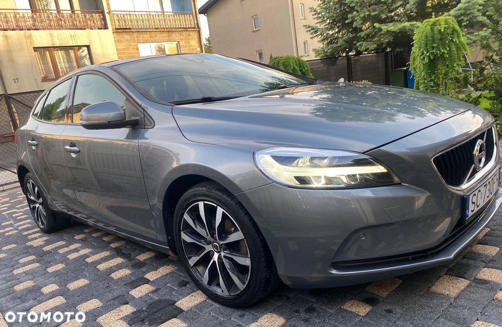 Volvo V40 D2 Momentum - 9
