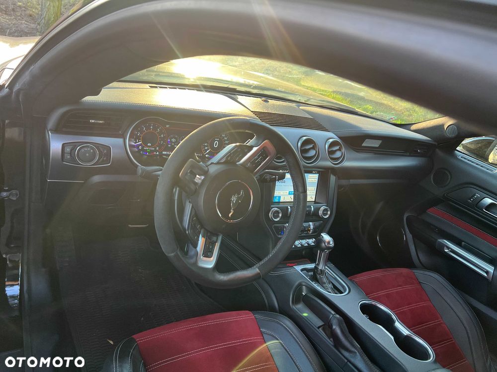 Ford Mustang - 5