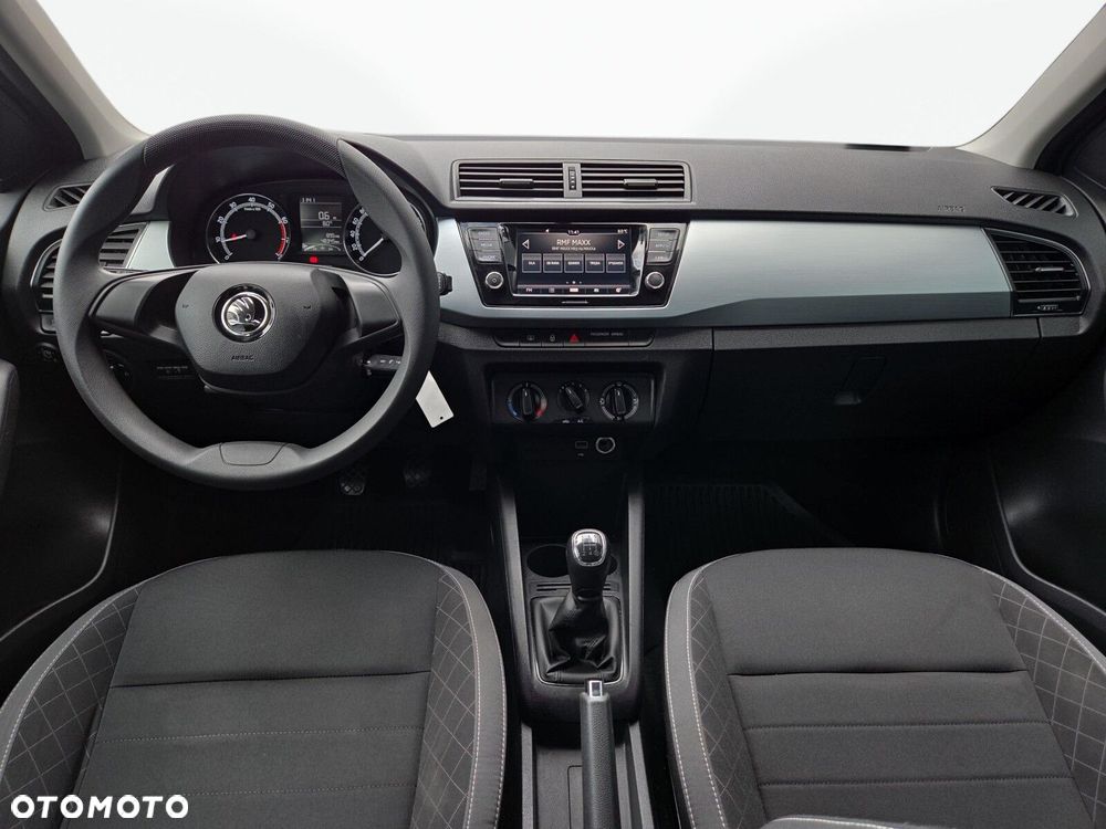 Skoda Fabia - 11