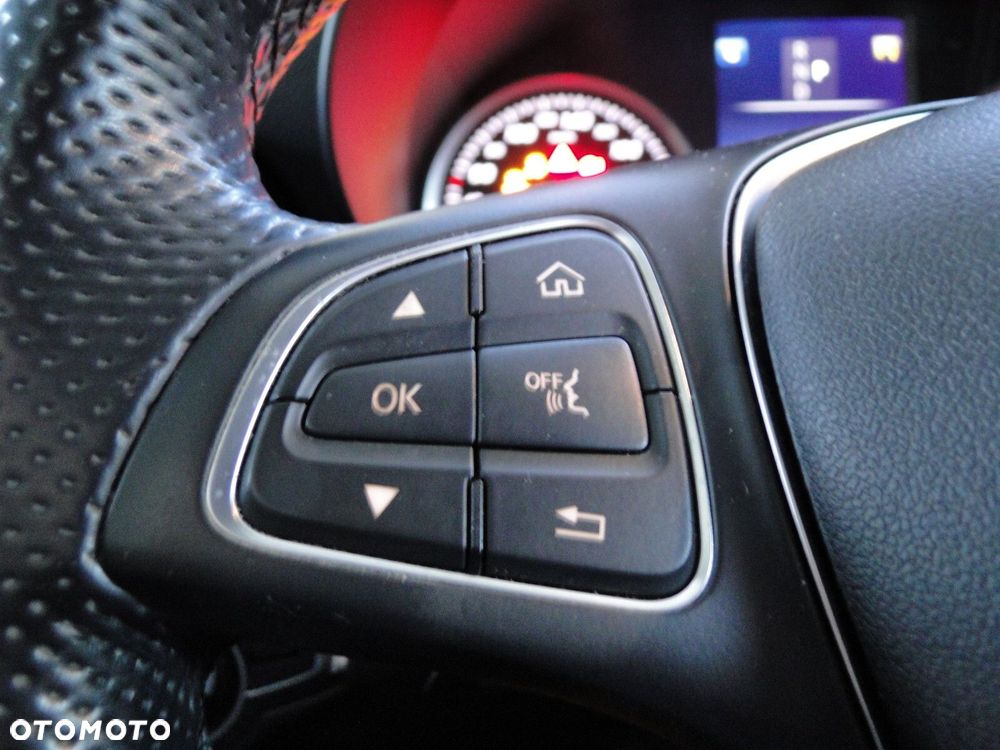 Mercedes-Benz GLC - 29